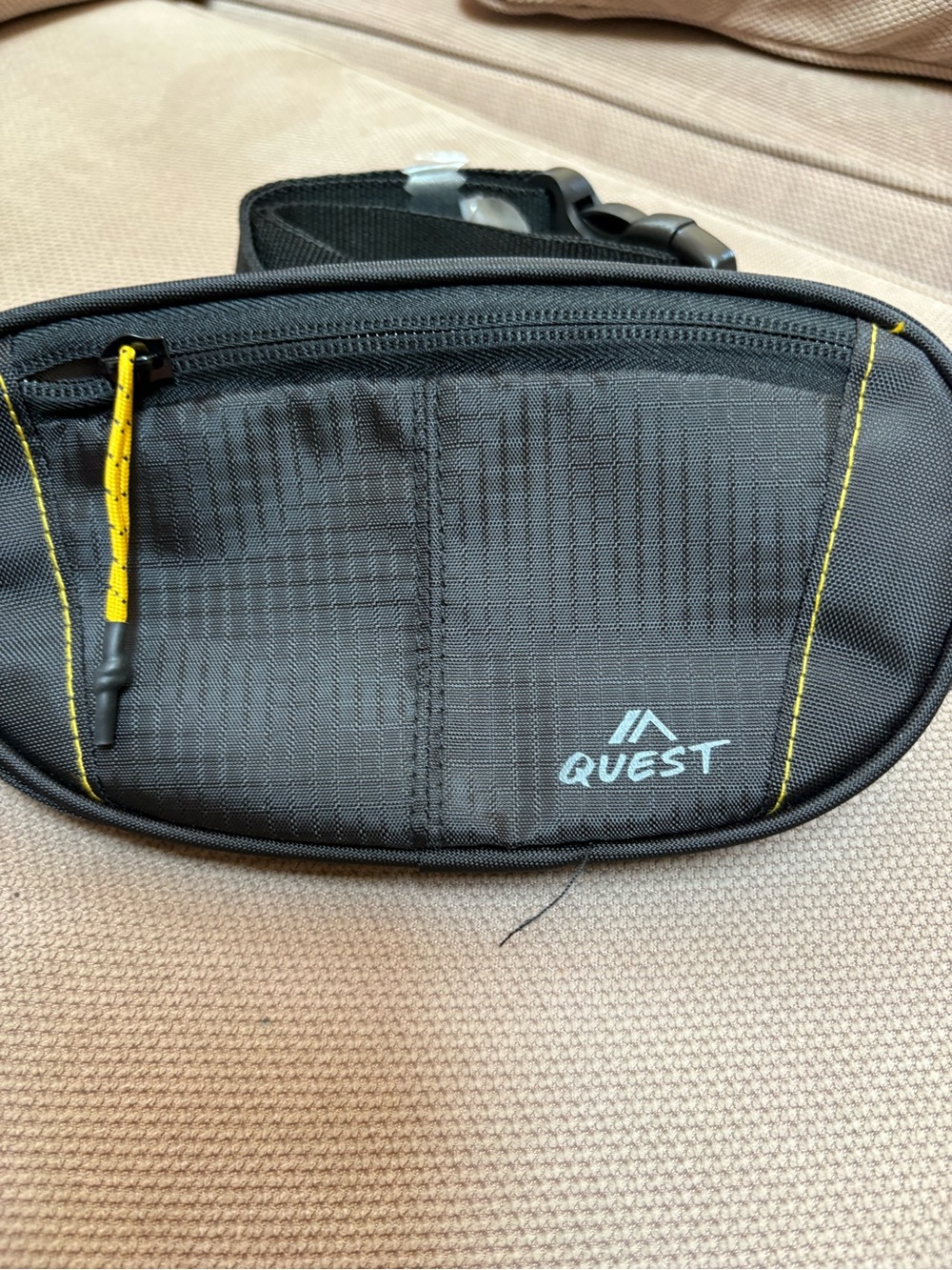 Quest Black Waist Pack with Yellow Accents NWT